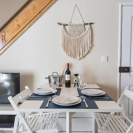 Terrace & River View In Alfama Лиссабон