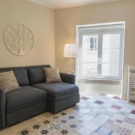 Апартаменты Terrace & River View In Alfama Лиссабон