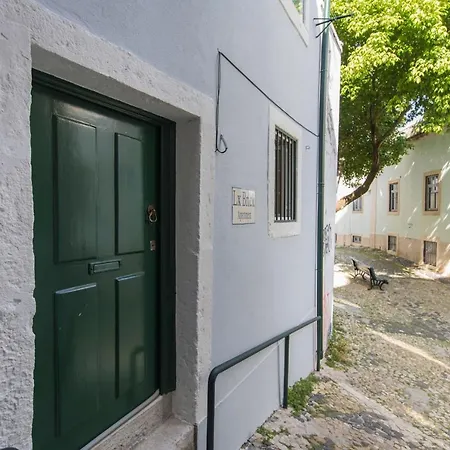 Terrace & River View In Alfama Lisbona
