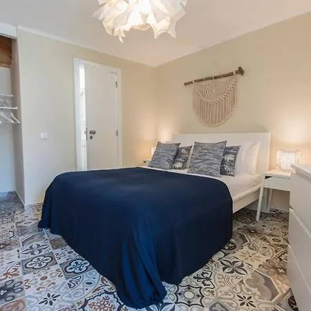 Terrace & River View In Alfama Appartement